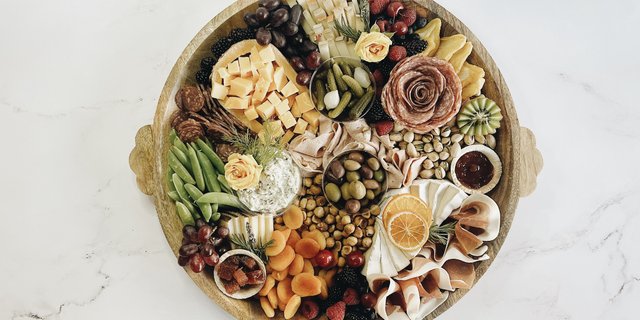 Medium Charcuterie Tray