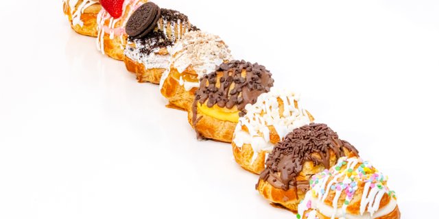 4-Count Mini Cream Puffs