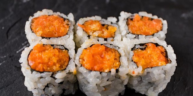 Spicy Salmon Roll