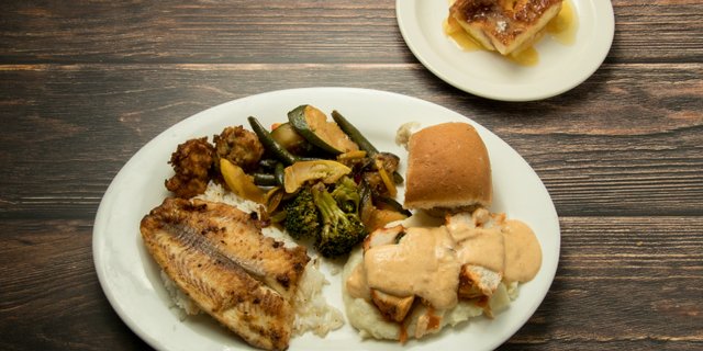 Eagles Landing Traditional Meal