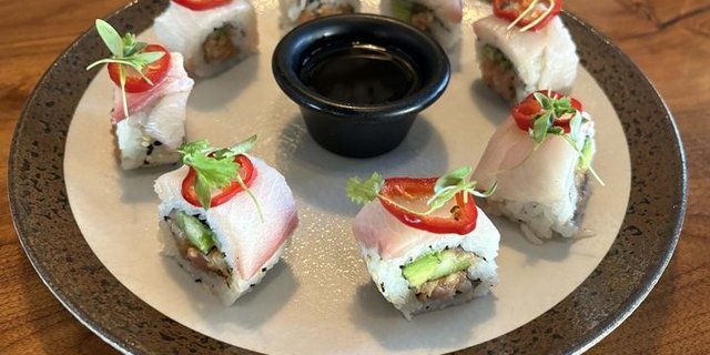 Ponzu Yellowtail Roll