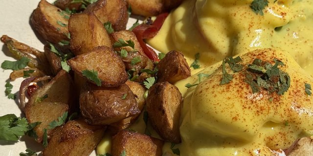 Caprese Eggs Benedict