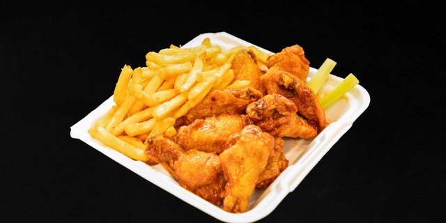 10 Boneless Wings Combo