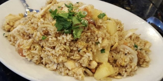 Vegetarian Pineapple Fried Rice