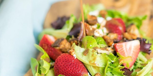 Berry Farmer's Salad
