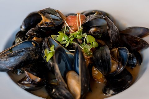 Mussels W/ White Sauce