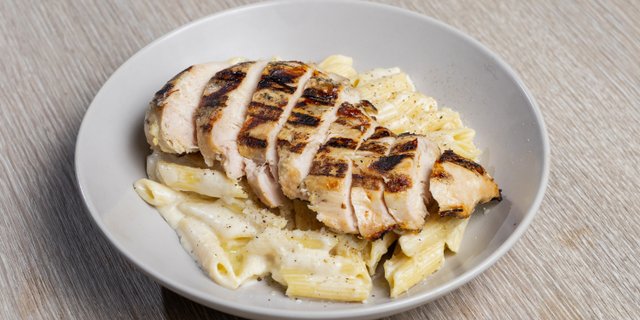 Penne Alla Panna w/ Chicken Boxed Lunch