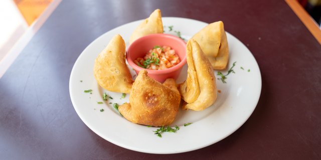 Vegetable Samosa Tray
