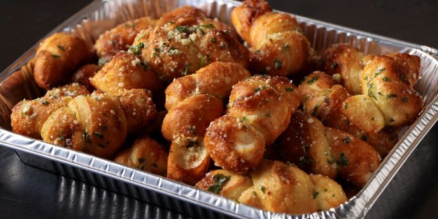 Garlic Knots Tray