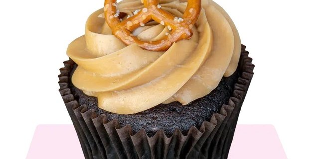 Salted Caramel Crunch Cupcake