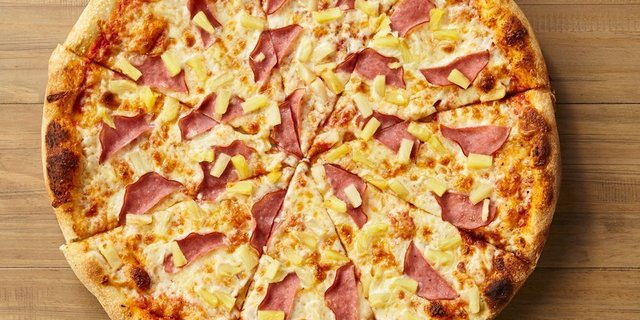 Hawaiian Luau Pizza