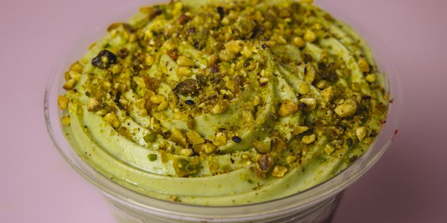 Fresh X-Large Pistachio Tiramisu Cup