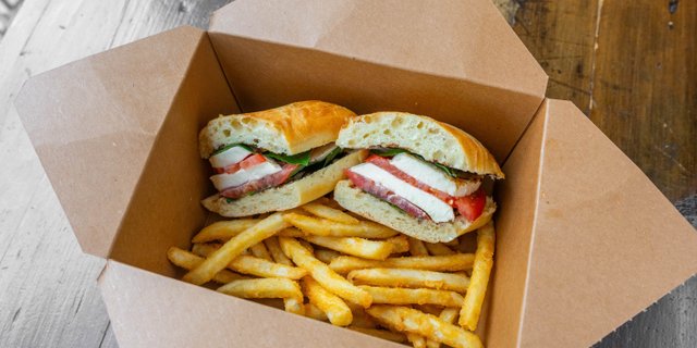 Caprese Sandwich Boxed Lunch