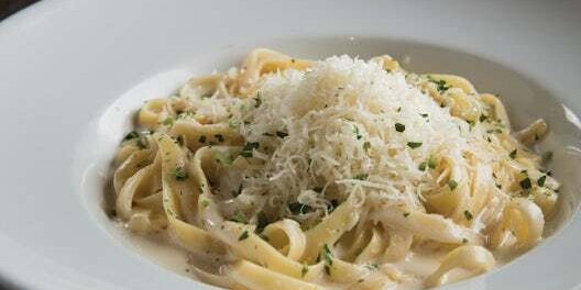 Fettuccine Alfredo W/ Chicken
