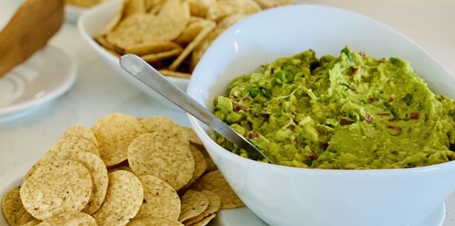 Chips & Guacamole