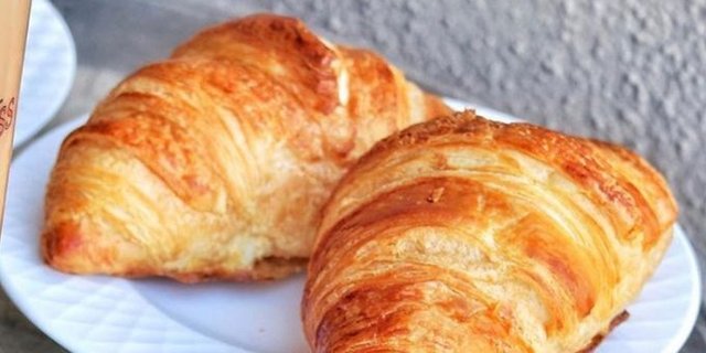Croissant Box