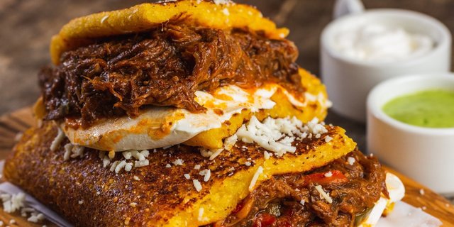 Mini Cheese & Pulled Pork Cachapas