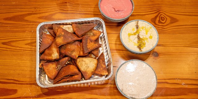 Hummus & Pita Trio