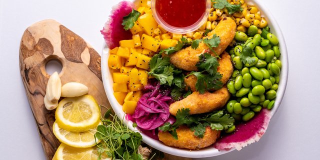 Vegan Chicken Poke Bowl