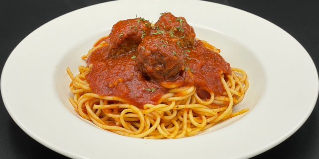 Pasta Marinara w/ Meatballs