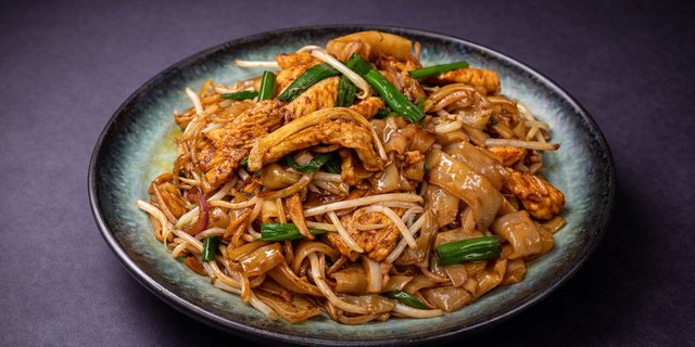 Chicken Chow Fun