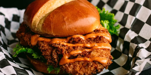 Punk Chick Sandy Burger