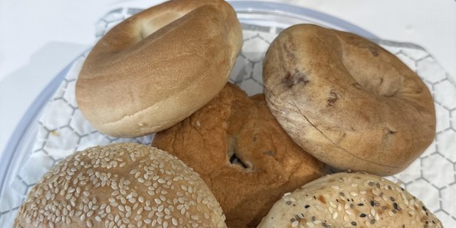 Assorted Plain Bagels Box
