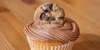Vanilla Milk Chocolate Ganache Cupcake