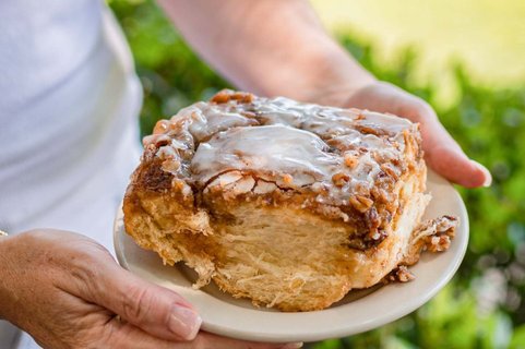 Caramel Pecan Roll