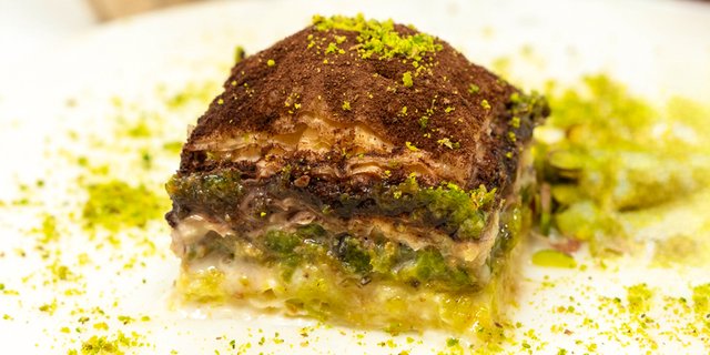Cold Milky Pistachio Baklava