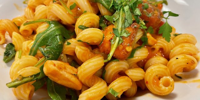 Spicy Salmon Pasta