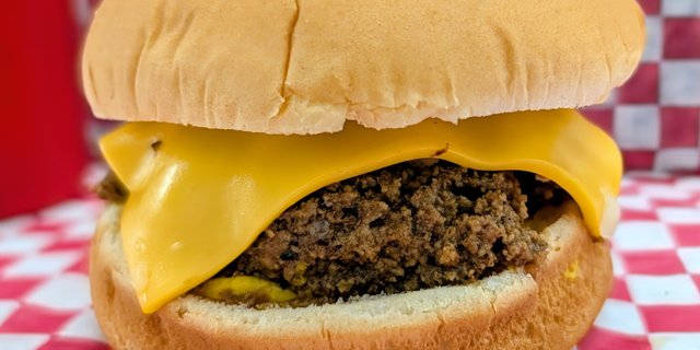 Cheeseburger Boxed Lunch