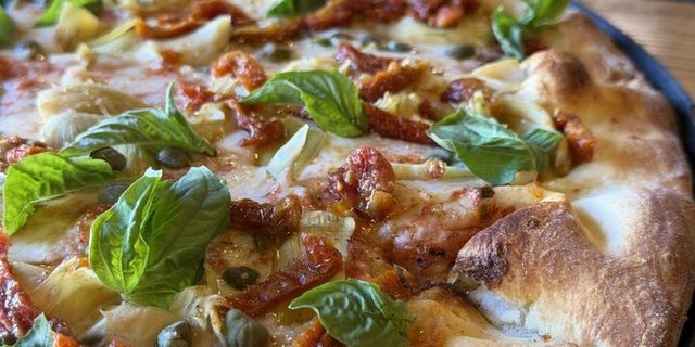 Gluten-Free Salina Island Pizza