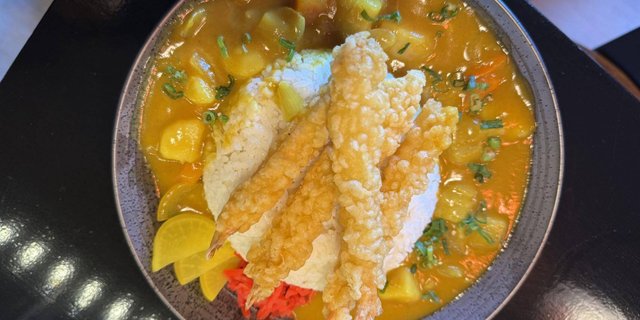 Japanese Curry w/ Shrimp Tempura Donburi