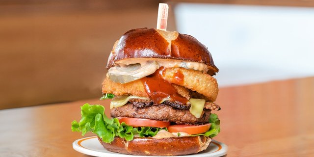 Maverick Burger Box Lunch