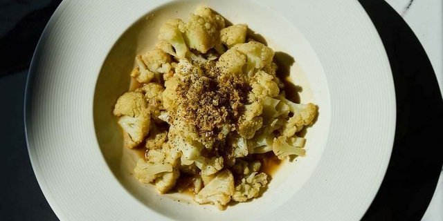 Cauliflower With Garlic
