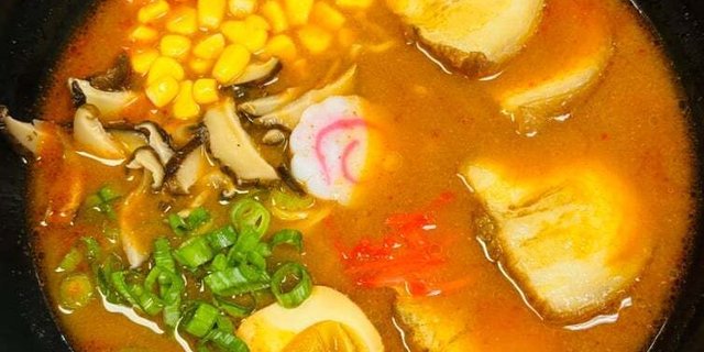 Spicy Volcano Ramen Bowls