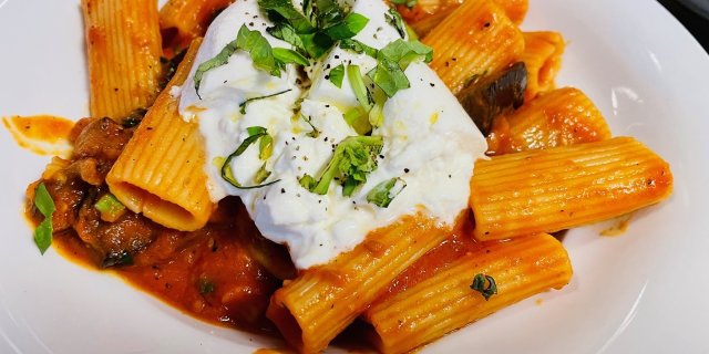 Rigatoni Burrata Melanzane