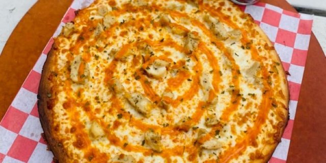 13" Gluten-Free Buffalo Chicken Pizza