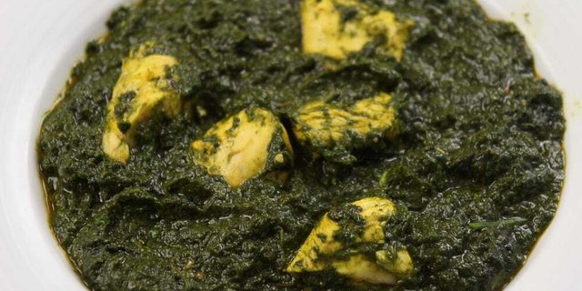 Saag Chicken