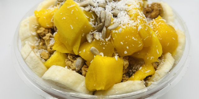 Tropical island Açai Bowl