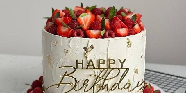 Strawberry Cake