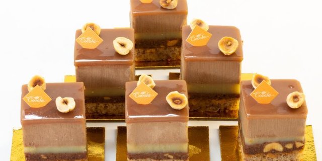 Mini Hazelnut Cake