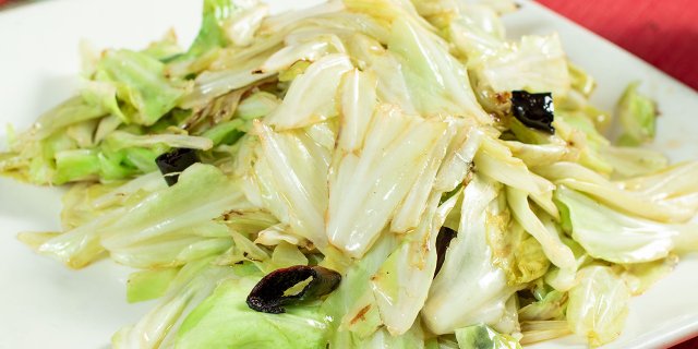 Sautéed Cabbage w/ Spicy Peppers