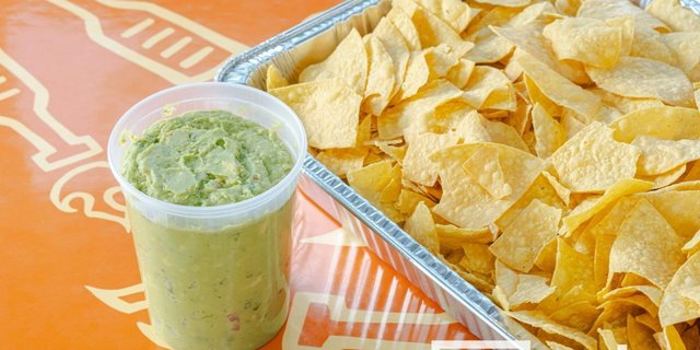 Catering Chips & Guacamole