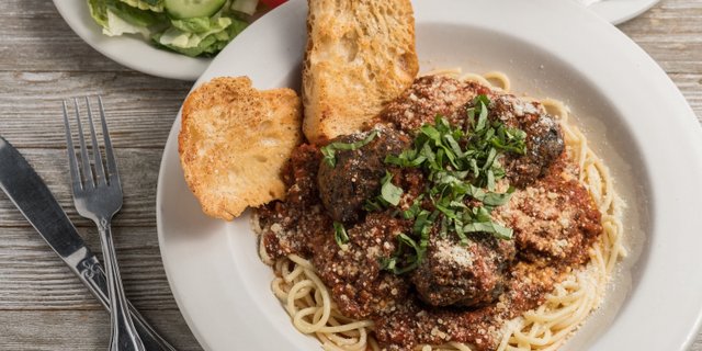 Spaghetti & Meatballs