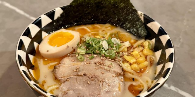 Spicy Tonkotsu Ramen Noodle Soup