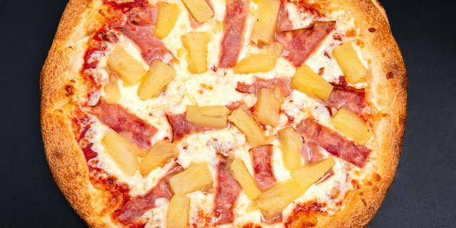 Hawaiian Pizza
