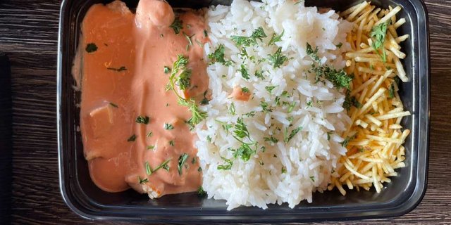 Chicken Strogonoff Box Lunch
