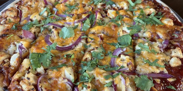 Daley Plaza Hand-Tossed Pizza